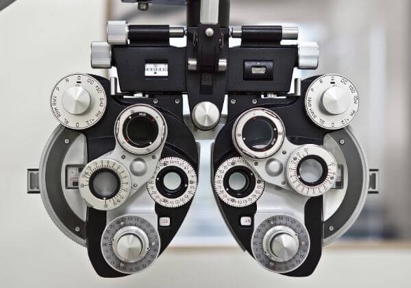 Refractive Error: Causes, Symptoms, and Diagnosis